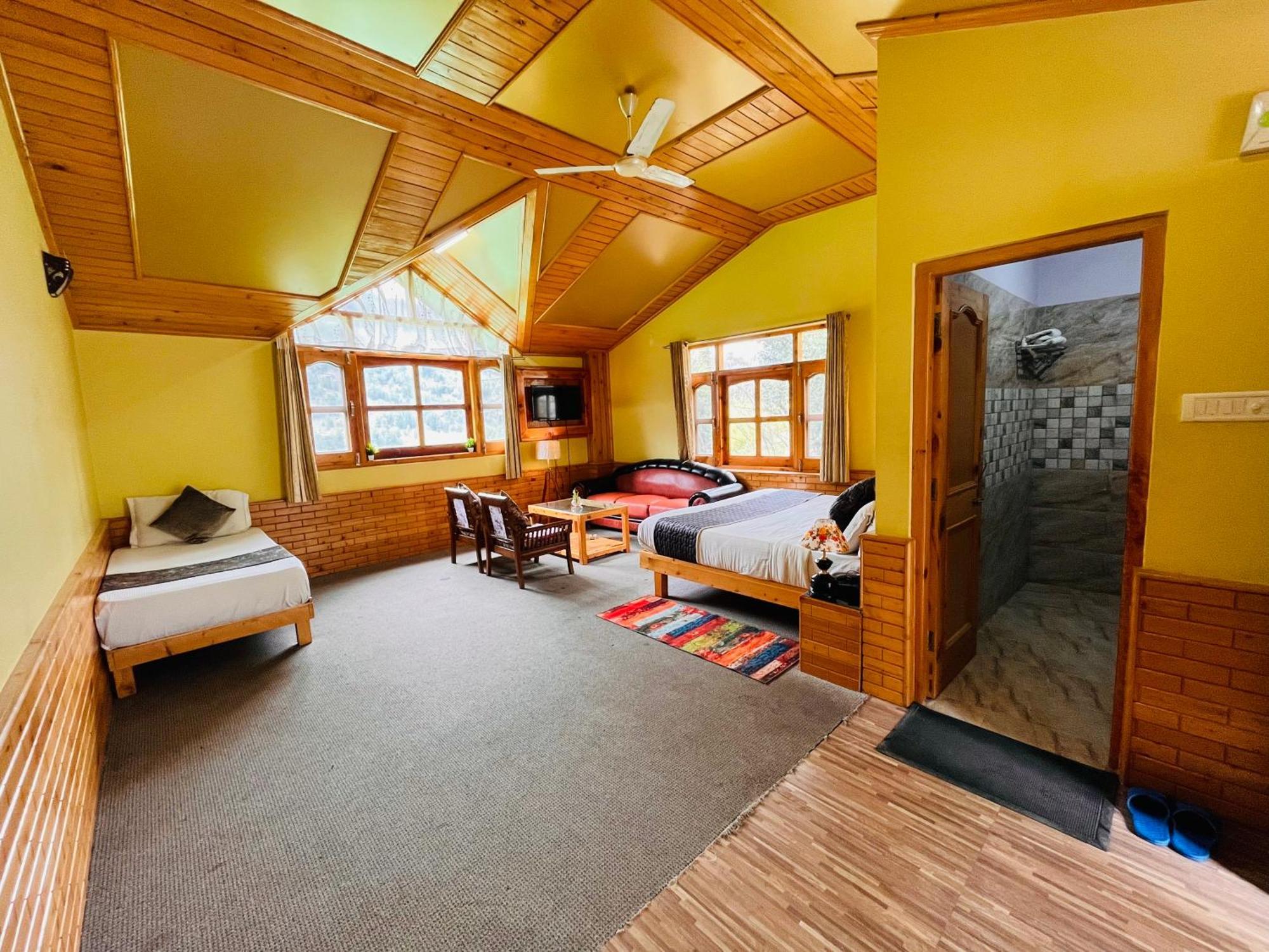 Hotel Hollywood Manali - Scenic River & Mountain View With Premium Rooms Exteriör bild