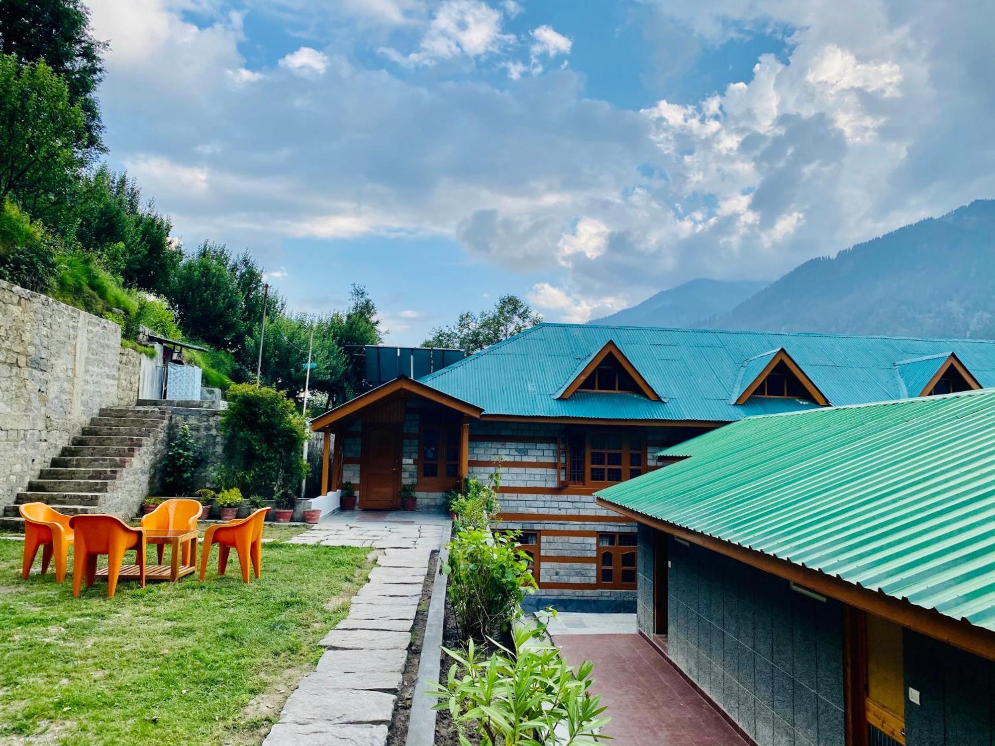 Hotel Hollywood Manali - Scenic River & Mountain View With Premium Rooms Exteriör bild