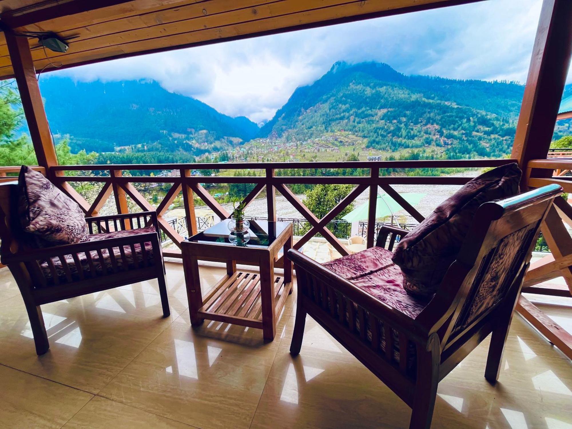 Hotel Hollywood Manali - Scenic River & Mountain View With Premium Rooms Exteriör bild