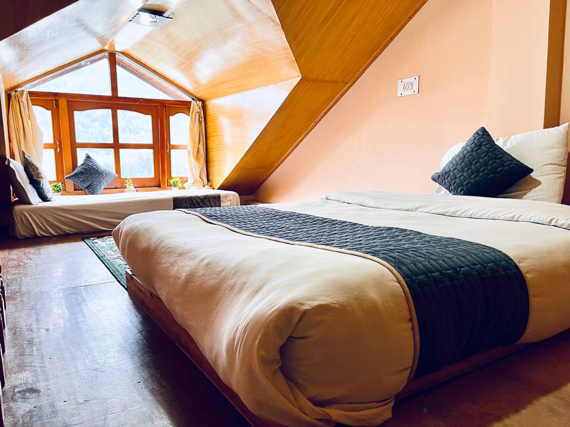 Hotel Hollywood Manali - Scenic River & Mountain View With Premium Rooms Exteriör bild